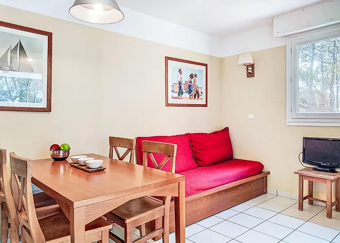 Les Grands Pins-4 By Interhome